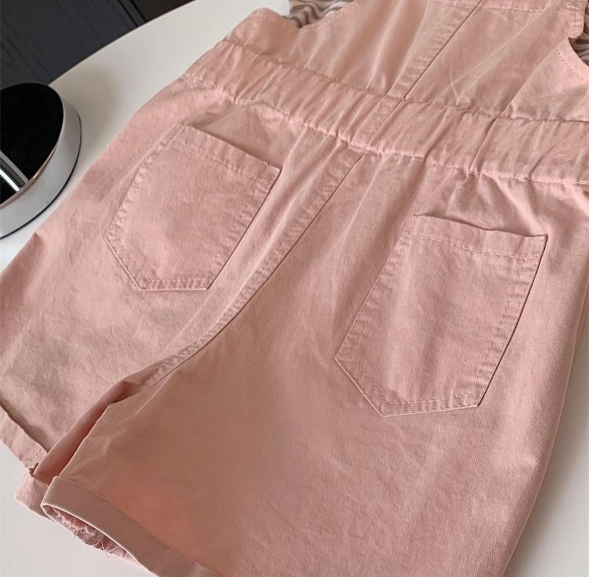 Pink Salopette with a striped grey&pink tshirt