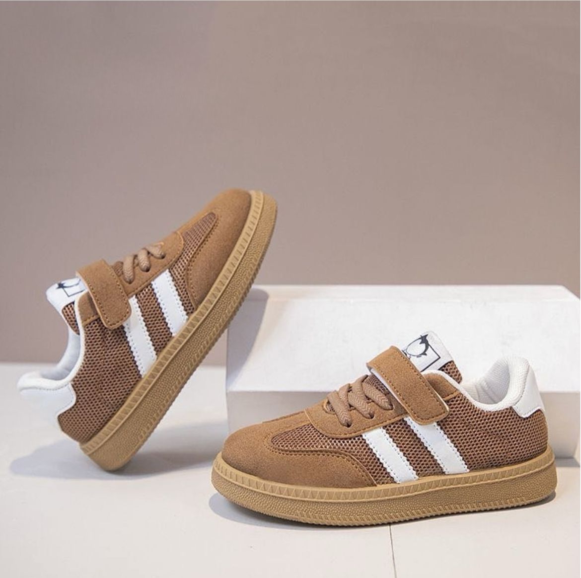 Camel sport sneakers
